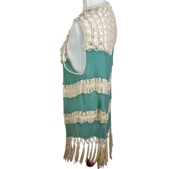 Umgee Green and Cream Crochet Fringe Boho Festival Vest / Cover-Up Size M - Picture 6 of 8